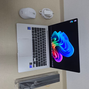 삼성 갤럭시북5프로 14인치 최고사양(258v,32gb램,512gb,윈11)노트북 판매