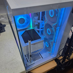 현존 끝판왕! 라이젠 9800X3D + RTX 5080/ 4K모니터 일괄 판매합니다 이미지