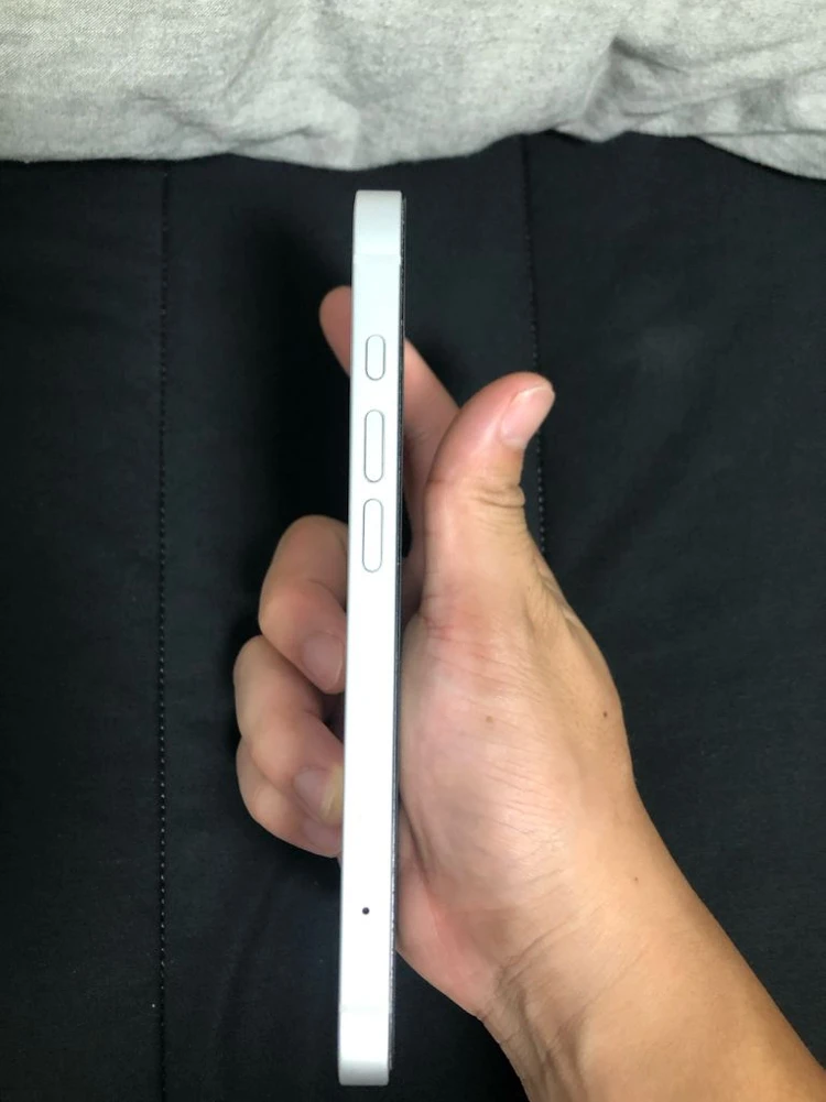 아이폰 16e 128gb 화이트 이미지