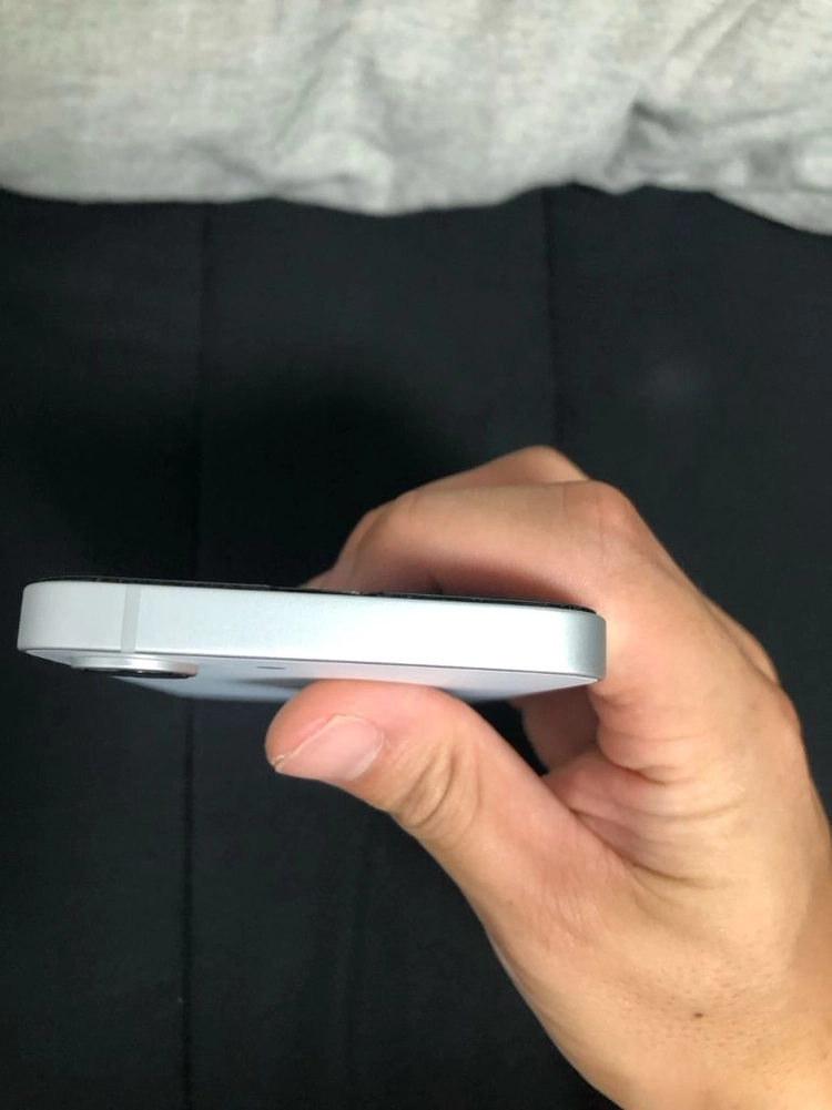 아이폰 16e 128gb 화이트 이미지