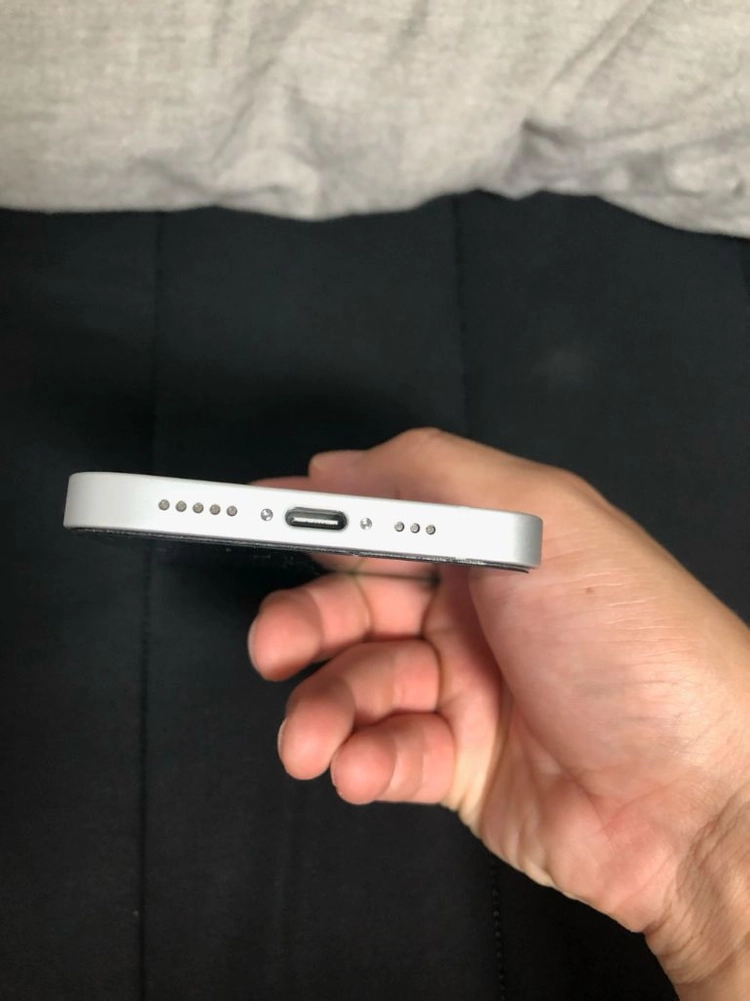 아이폰 16e 128gb 화이트 이미지
