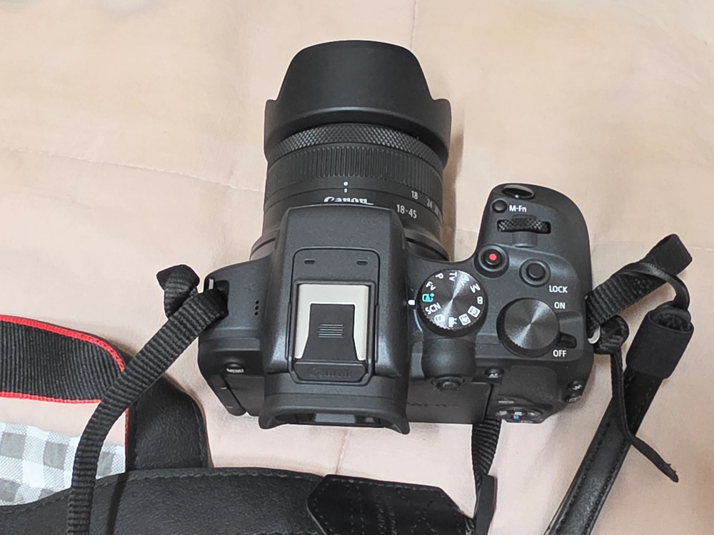 캐논 EOS R10 RF-S 18-45mm 85만원 판매합니다. 이미지