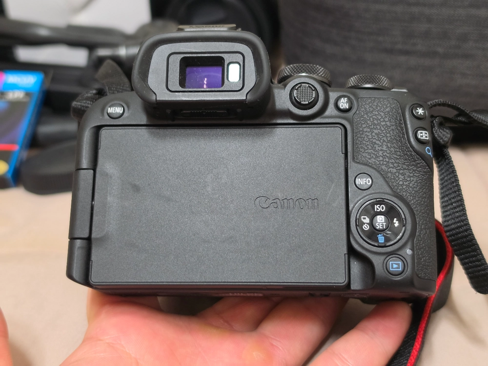 캐논 EOS R10 RF-S 18-45mm 85만원 판매합니다. 이미지