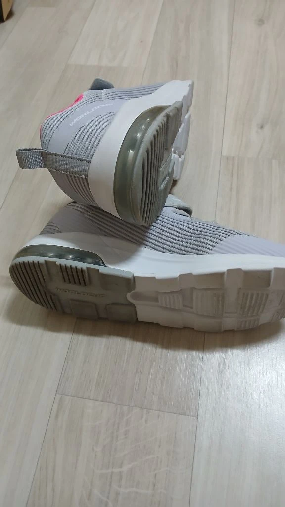 여성신발 월드컵 에어 운동화 이미지
