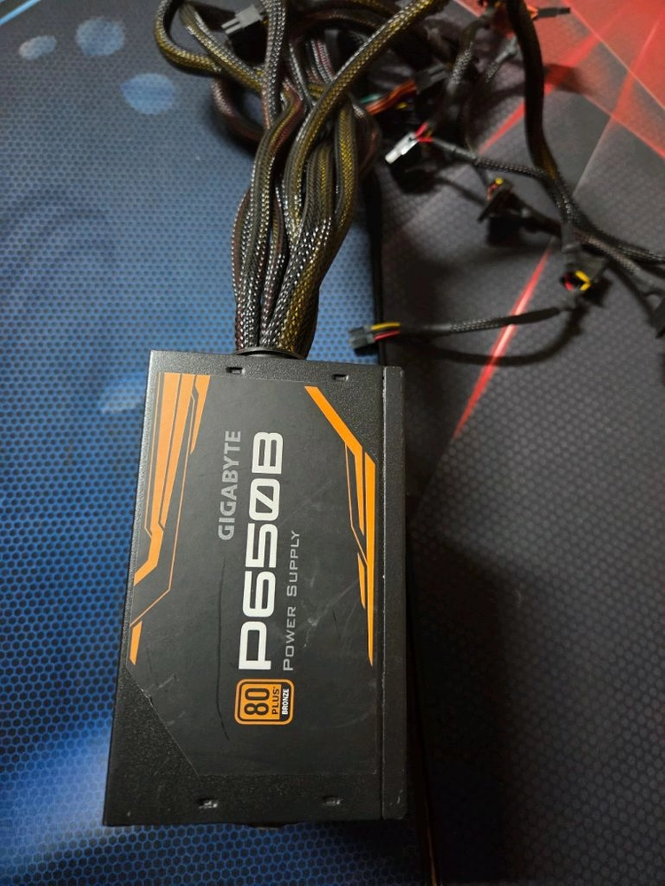 기가바이트 650w 브론즈 파워서플라이 - 안심되는 중고거래