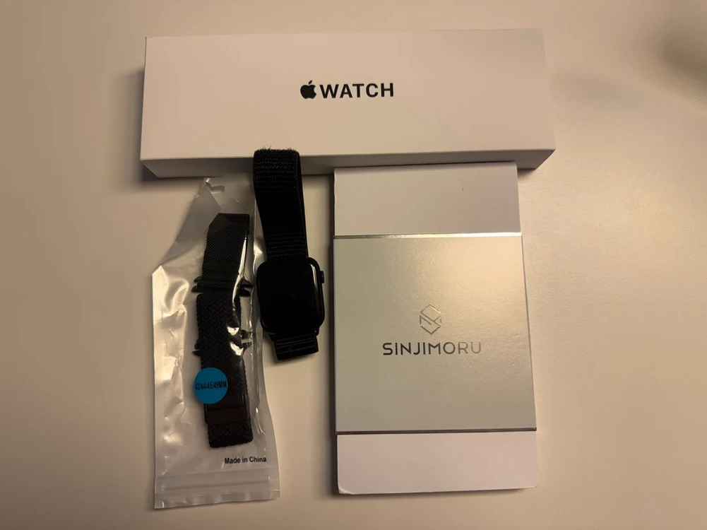 애플워치 SE3 44mm 미드나잇 M/L GPS 팝니다. 이미지