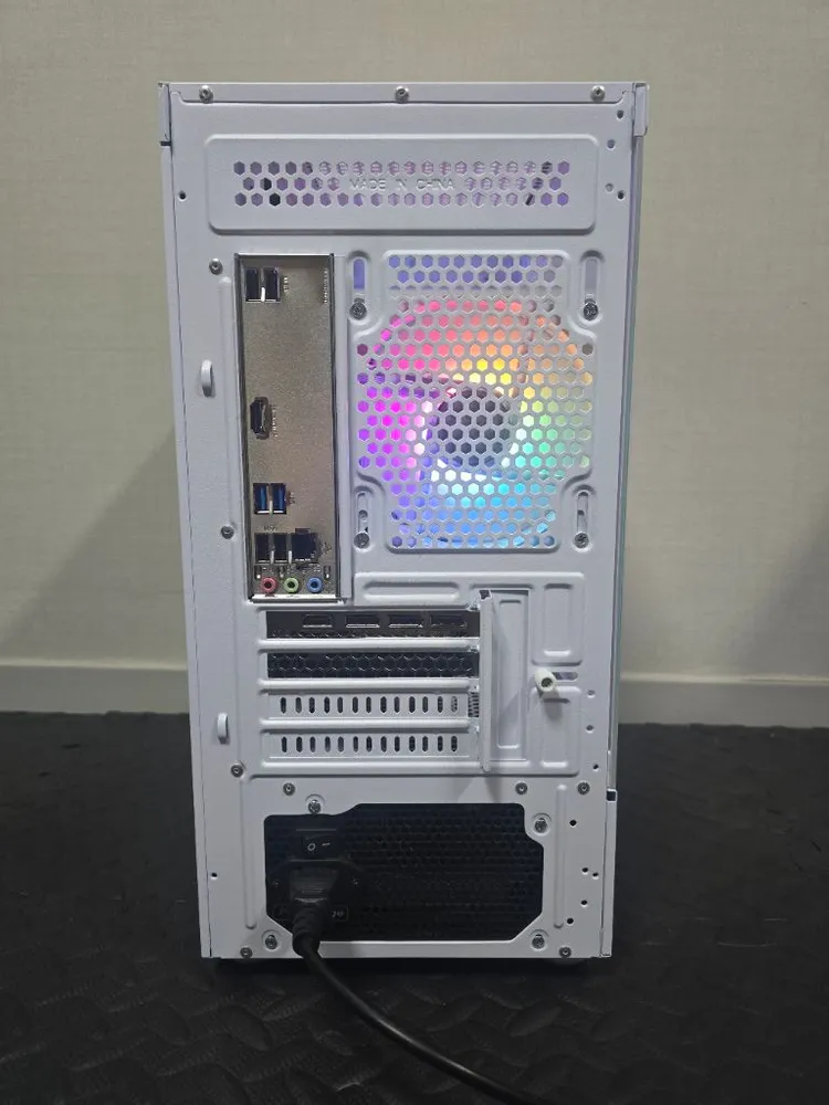 (안산/시흥) 인텔 i5-14400F, RTX 5060 게이밍 컴퓨터 본체 판매 합니다. 이미지