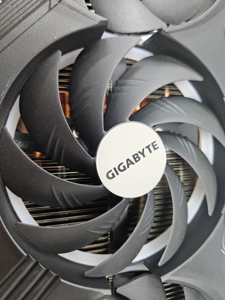 기가바이트 RTX 4090 24G 게이밍 OC 이미지