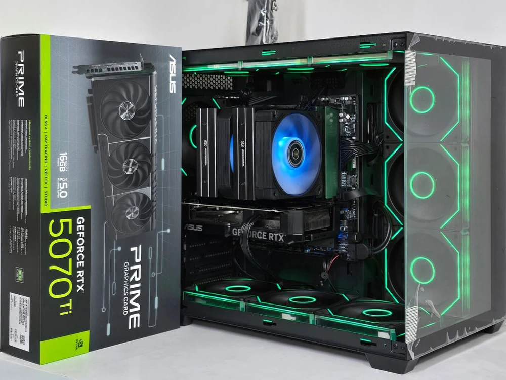 (새제품 ASUS RTX5070Ti, 9800X3D 수랭 블랙)32GB, 1000W, 공랭쿨러, 방송게이 이미지