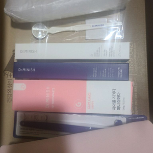 닥터미니쉬 파우치세트 (치약,칫솔,거울,혀클리너) 이미지