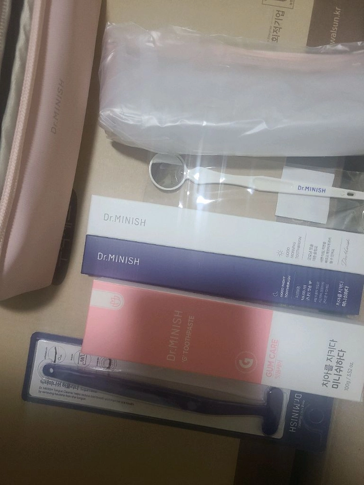 닥터미니쉬 파우치세트 (치약,칫솔,거울,혀클리너) 이미지