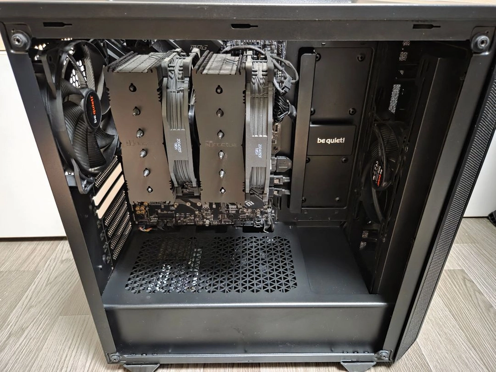 i9-10900 / Z490 / DDR4 16GB / SSD 1TB PC 반본체 이미지