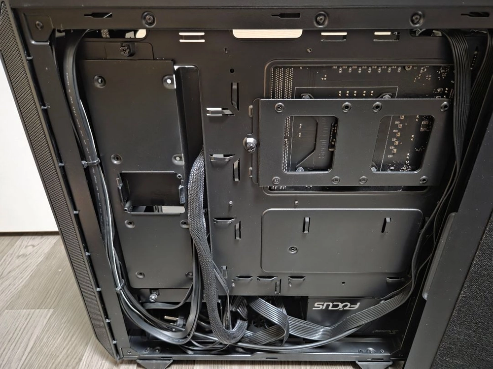 i9-10900 / Z490 / DDR4 16GB / SSD 1TB PC 반본체 이미지