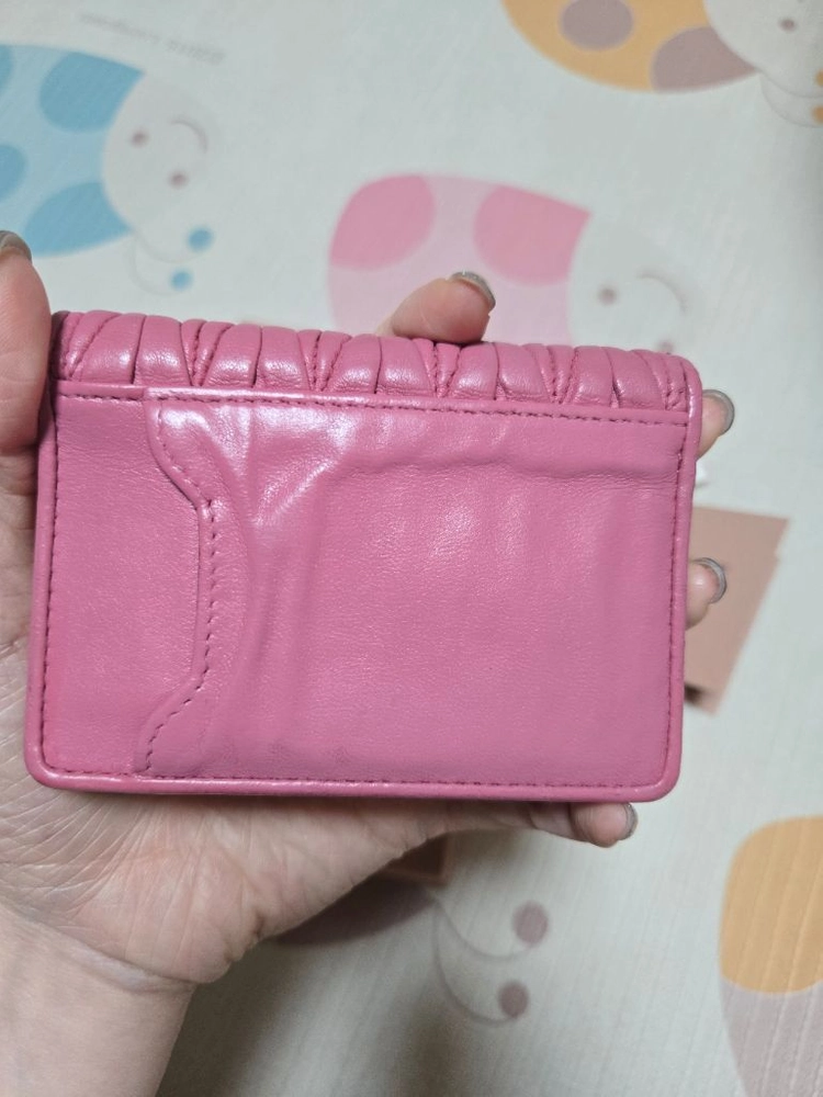 미우미우 카드지갑 이미지