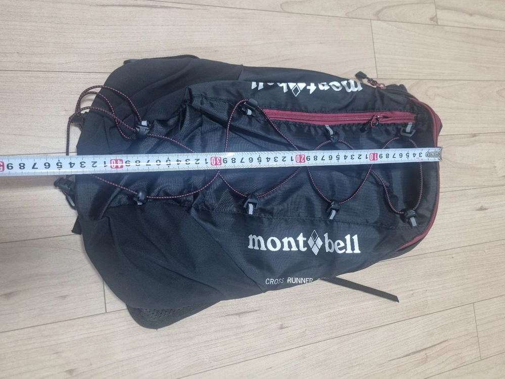 몽벨montbell 경량 블랙 백팩 15L 이미지