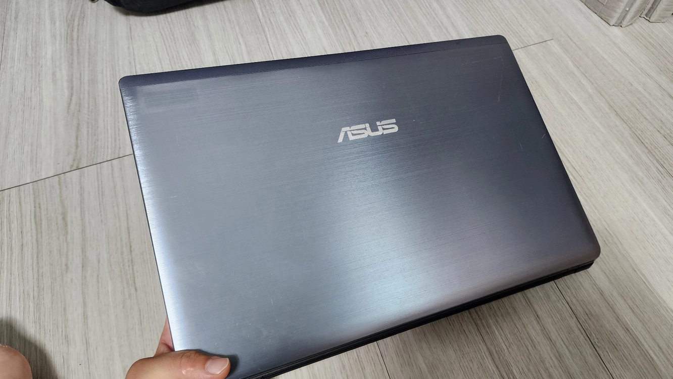 가성비 ASUS 노트북 i5 / 8GB RAM 노트북 이미지