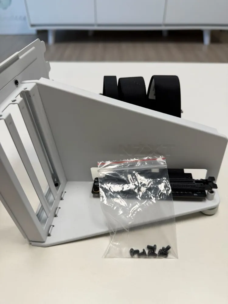 NZXT 버티컬 마운팅 킷 이미지