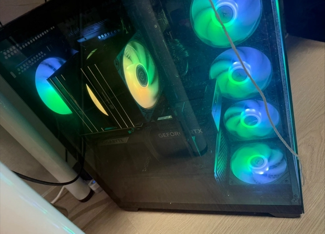 5070ti 컴퓨터 본체 - 안심되는 중고거래