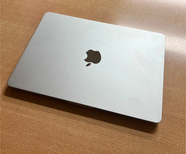 맥북 에어 13 M5 16GB 실버 (애플케어 29년 3월 30일까지) - 안심되는 중고거래