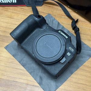 캐논 EOS R8 미러리스 본품 풀박스
