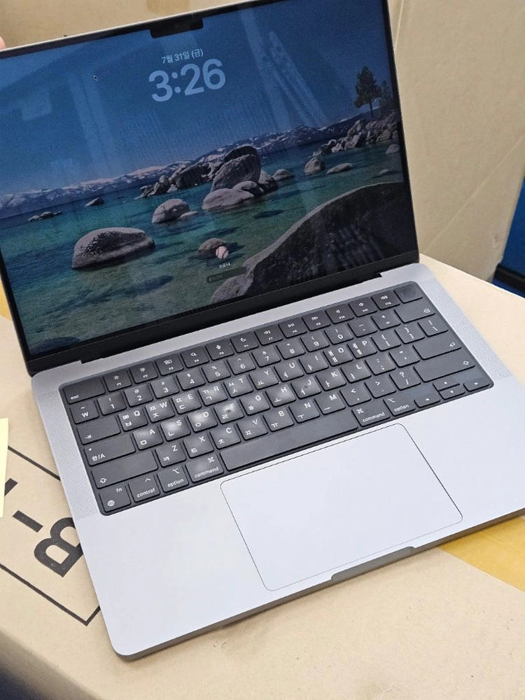 S급 맥북 프로 14인치 M3 16GB 1TB 이미지