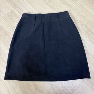 룰루레몬 소프트스트림 하이라이즈 미니 스커트 xxs 블랙 ( 크게 나왔어요 보통 s, 4~6 입어요!) 이미지