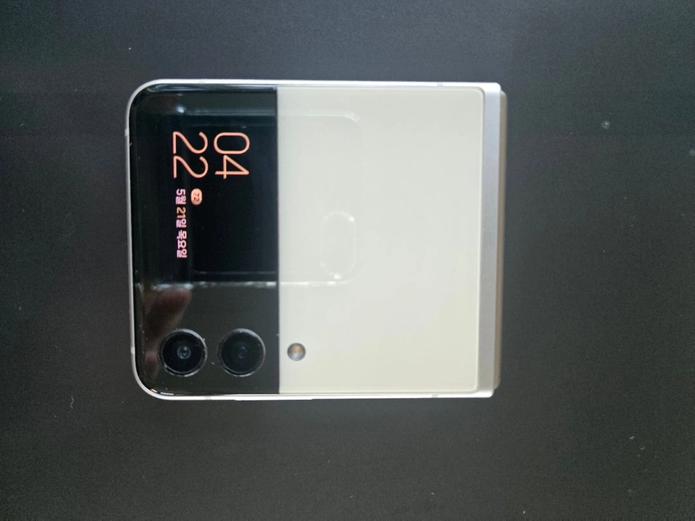 삼성 갤럭시 z 플립3 256gb 크림 이미지
