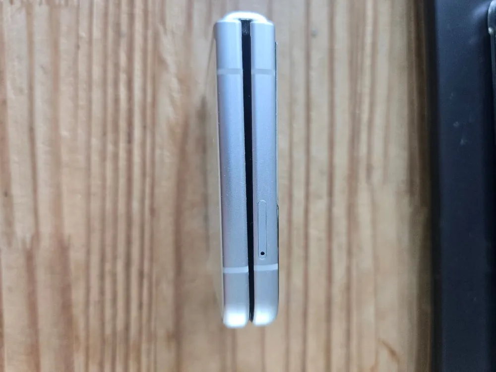 삼성 갤럭시 z 플립3 256gb 크림 이미지
