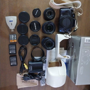 올림푸스 E-420 DSLR 카메라본체 와 3종(단렌즈.줌렌즈.망원렌즈) 이미지