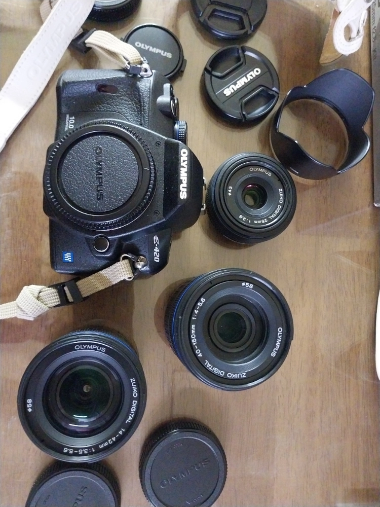 올림푸스 E-420 DSLR 카메라본체 와 3종(단렌즈.줌렌즈.망원렌즈) 이미지