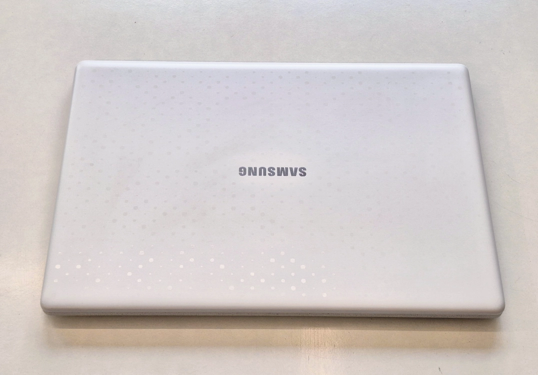 예쁜 화이트 삼성 노트북 NT530XBB / 13.3 FHD / N4000 / 4GB / SSD128 / 지문인식 이미지