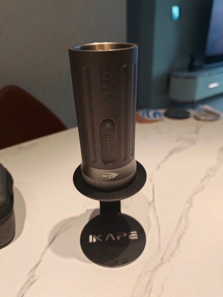 IKAPE 휴대용 커피머신 스탠드 파우치 이미지