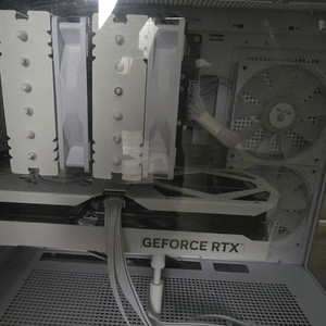 고성능 게이밍 컴퓨터 4070Ti 슈퍼 이미지