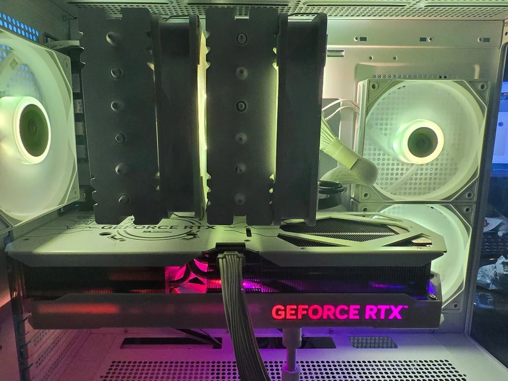 고성능 게이밍 컴퓨터 4070Ti 슈퍼 이미지