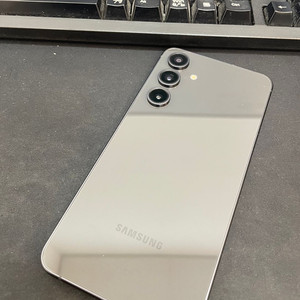갤럭시S24FE 블랙 256GB 무잔상 상태좋은 중고48만8천팝니다 이미지
