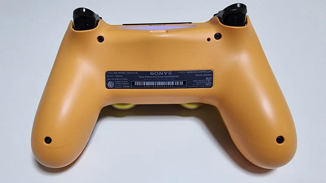 PS4 듀얼쇼크4 데스 스트랜딩 한정판 컨트롤러 판매합니다. 이미지