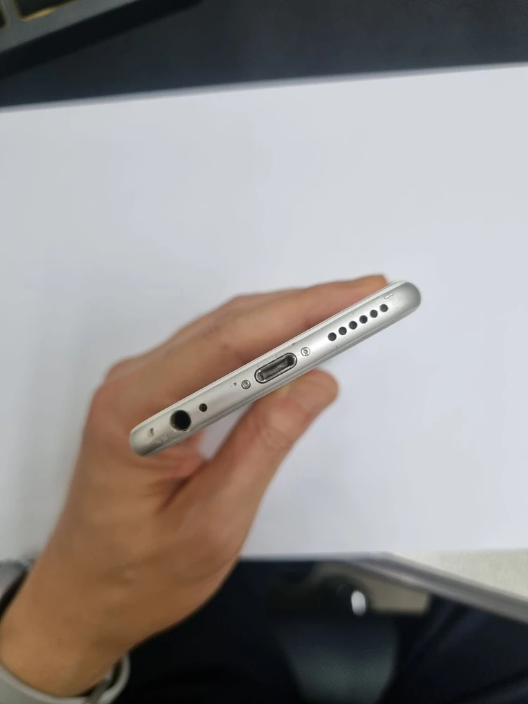 아이폰6 16GB 실버 중고폰 배터리95% 215800 이미지