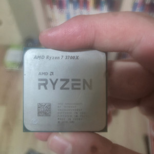 AMD Ryzen 7 3700X 이미지