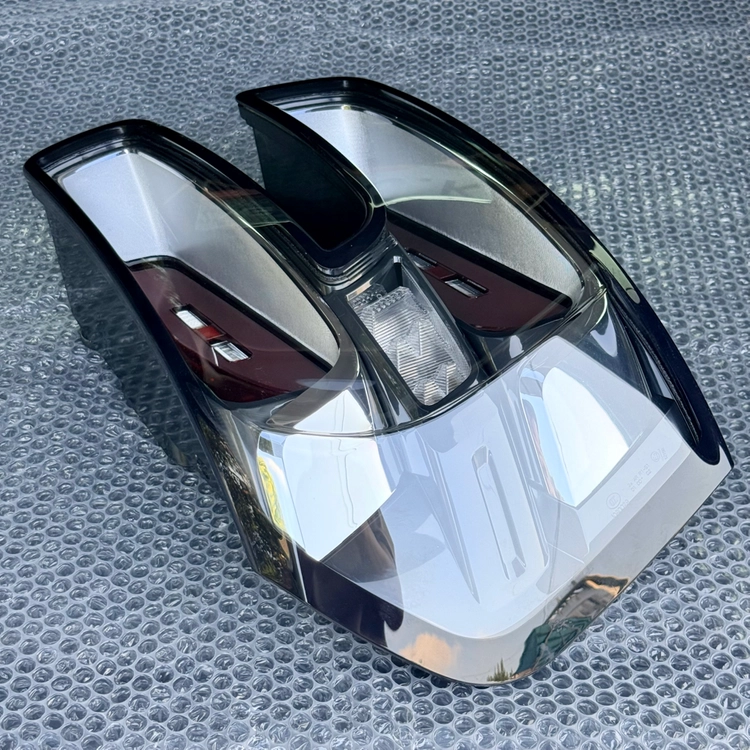그랜드 피카소 3D 테일램프 이미지