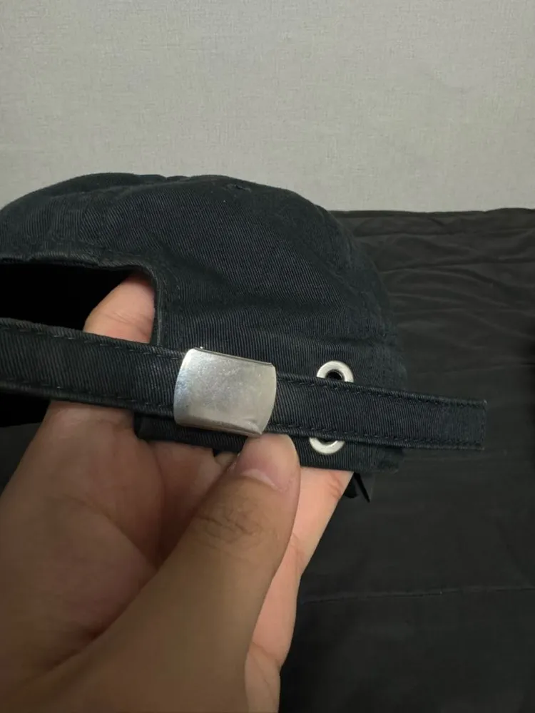 발렌시아가 17s/s 초판 자수 로고 볼캡 블랙 (59L) 이미지