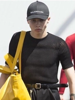 발렌시아가 17s/s 초판 자수 로고 볼캡 블랙 (59L) 이미지