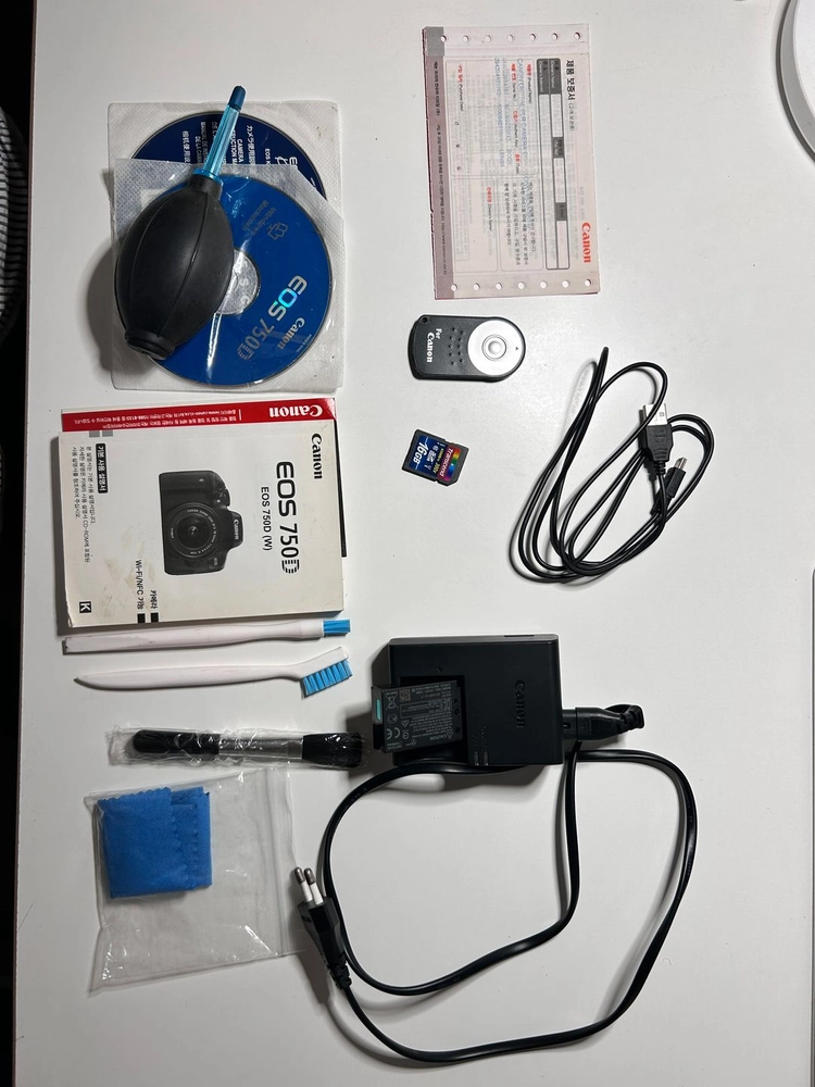 신품급 캐논 EOS750D DSLR 카메라 팝니다 이미지