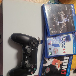 ps4 pro 플스4 프로 랑 보너스 게임3개 일괄 팔아여. 이미지