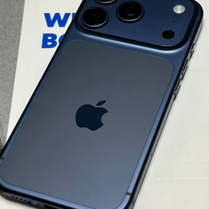 아이폰 17 프로 256GB 블루 색상 판매합니다. 이미지