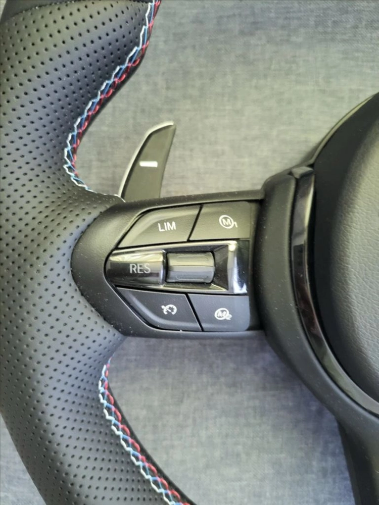 bmw 알리산 m핸들 디컷 이미지
