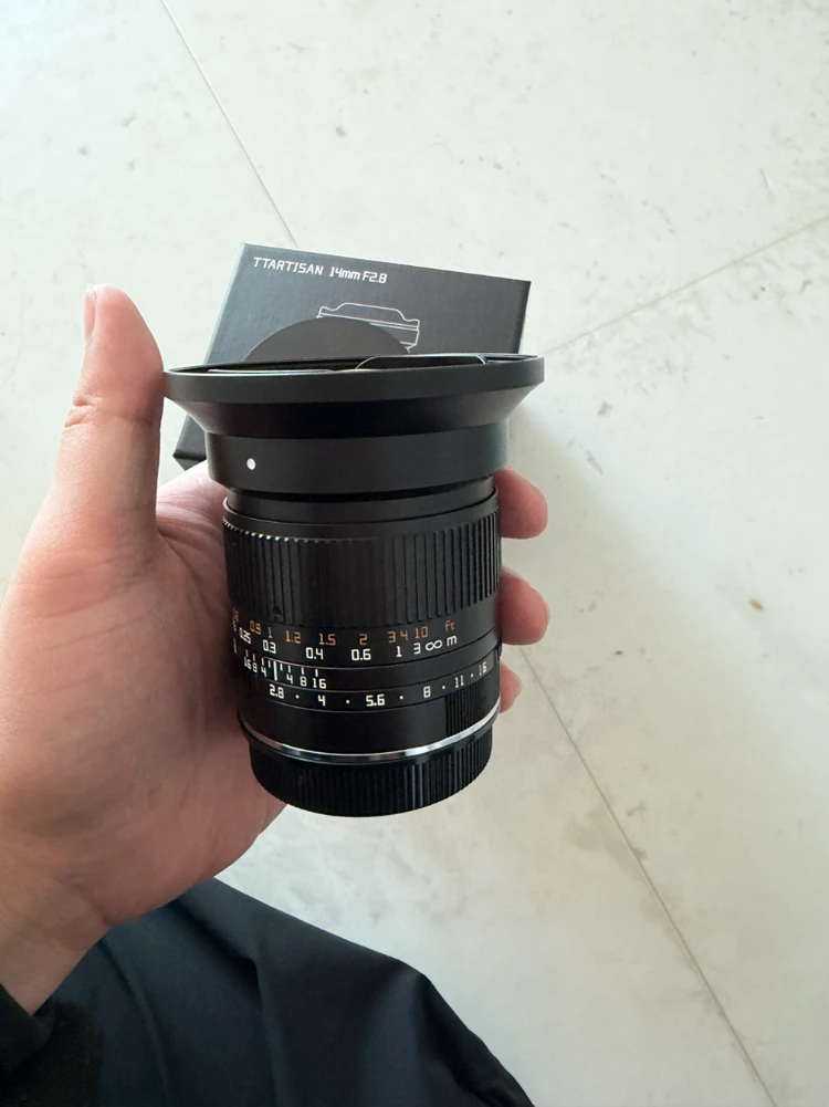 신품급 티티아티산 14mm F2.8 L 망원렌즈팝니다 이미지