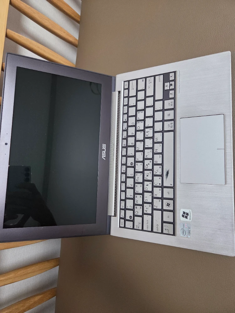 ASUS 노트북 UX21E i7 2677M 1.8GHz 4GB RAM 이미지