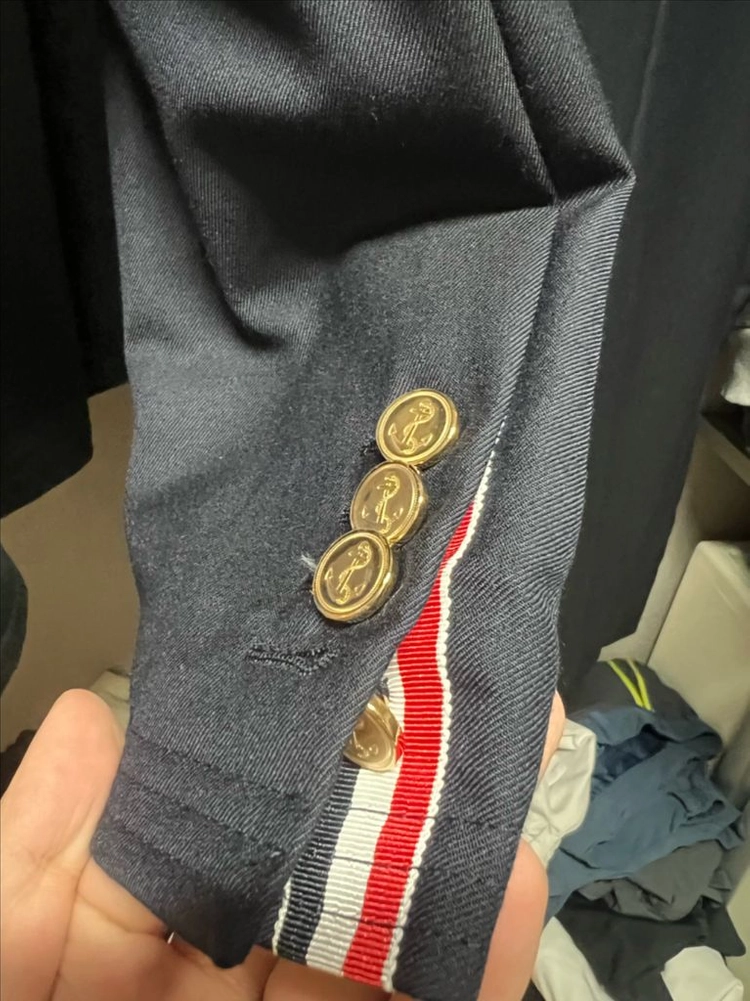 톰브라운 클래식 체스터필드 코트 네이비 이미지