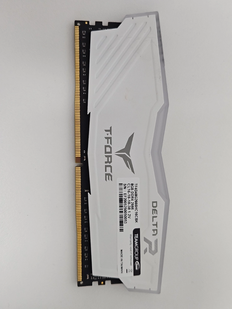팀그룹 T-FORCE DELTA RGB DDR4 8GB 화이트 이미지