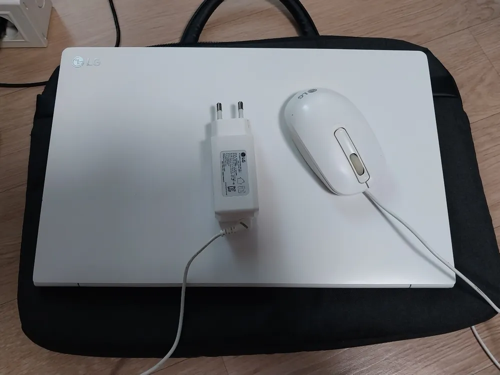 엘지그램 A급 i7 8G SSD256G 15.6 정품인증 이미지